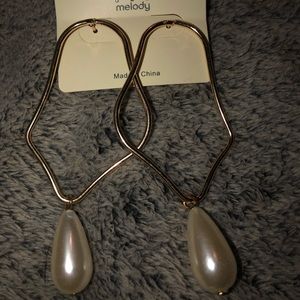 Gold and pearl stud earrings